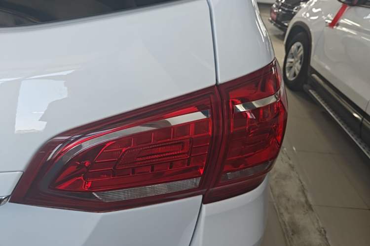Used Haval H6 2018 Sport Edition 1.5T Automatic Two-Wheel Drive Elite Model China V Standard Right Rear Taillight