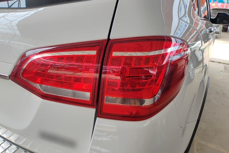 Used Haval H6 2018 Sport Edition 1.5T Manual Two-Wheel Drive Elite Model China V Standard Right Rear Taillight
