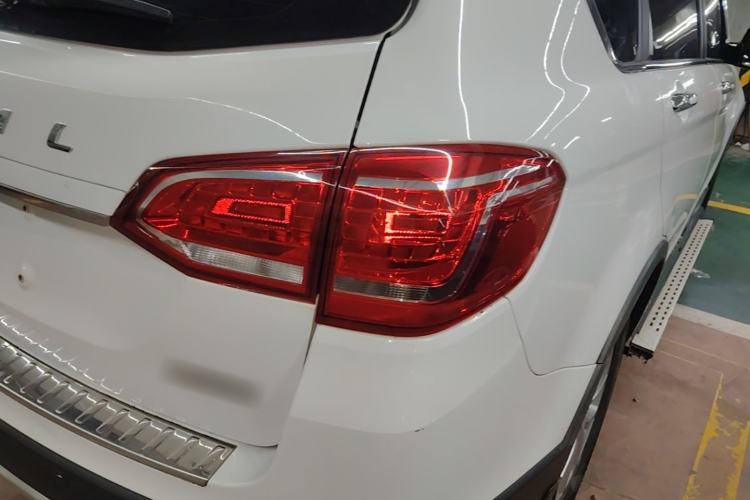 Used Haval H6 2018 Red-Label Sport Edition 1.5T Automatic Two-Wheel Drive Elite Model Right Rear Taillight