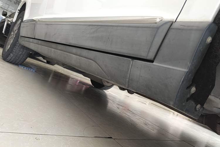 Used Haval H6 2018 Blue Label Sport Edition 1.5T Automatic Two-Wheel Drive Elite Model Right Side Sill