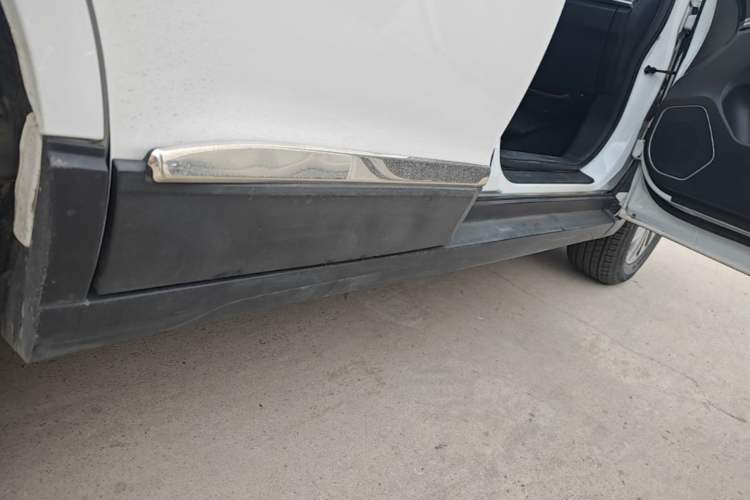 Used Haval H6 2018 Blue Label Sport Edition 1.5T Automatic Two-Wheel Drive Elite Model Right Side Sill