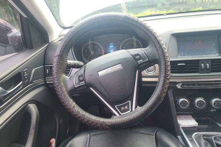 Used Haval H6 2018 Red-Label Sport Version 1.5T Manual Two-Wheel Drive Elite Model Steering Wheel