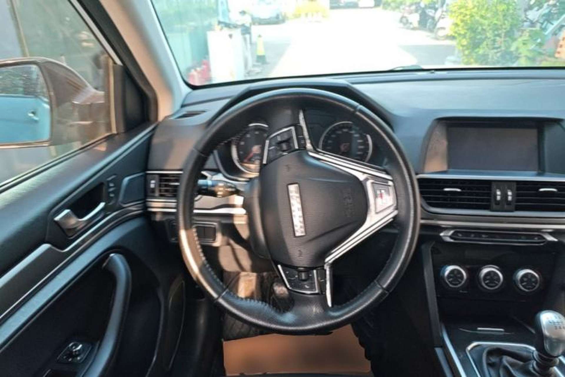Used Haval H6 2018 Sport Edition 1.5T Manual Two-Wheel Drive Elite Model China V Standard Steering Wheel