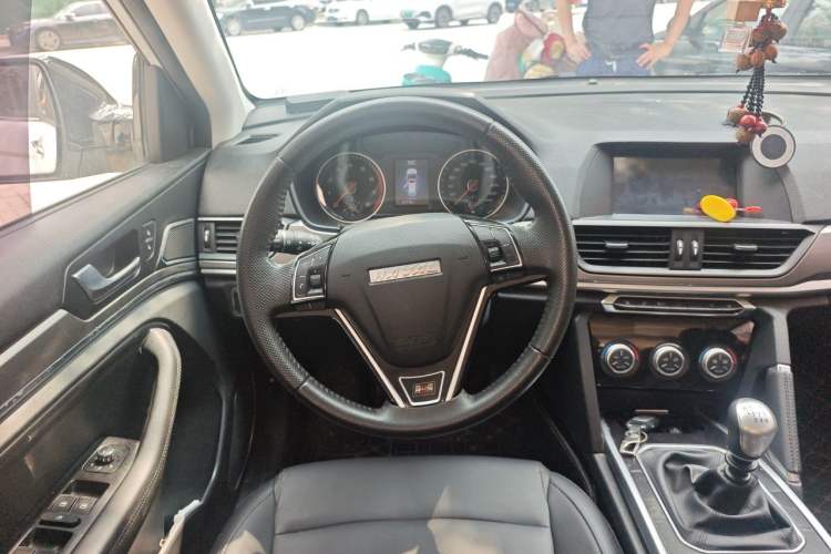 Used Haval H6 2018 Red-Label Sport Version 1.5T Manual Two-Wheel Drive Elite Model Steering Wheel