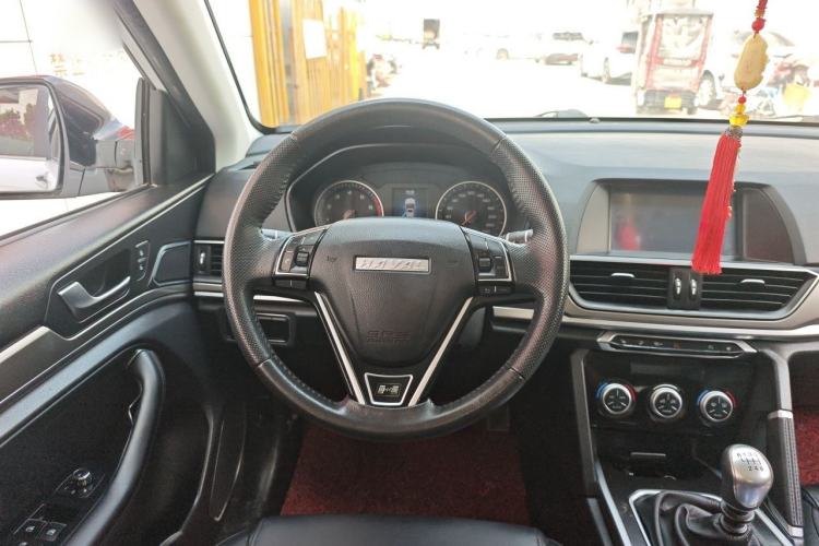 Used Haval H6 2018 Red-Label Sport Version 1.5T Manual Two-Wheel Drive Elite Model Steering Wheel