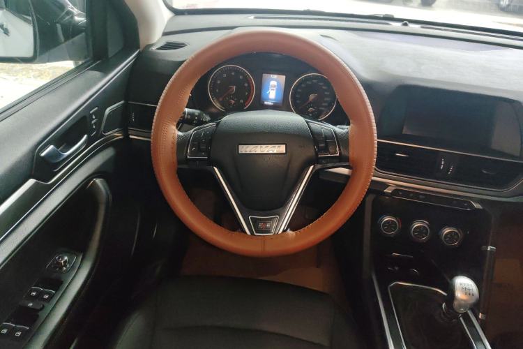 Used Haval H6 2018 Red-Label Sport Version 1.5T Manual Two-Wheel Drive Elite Model Steering Wheel