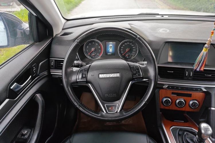 Used Haval H6 2018 Red-Label Sport Version 1.5T Manual Two-Wheel Drive Elite Model Steering Wheel