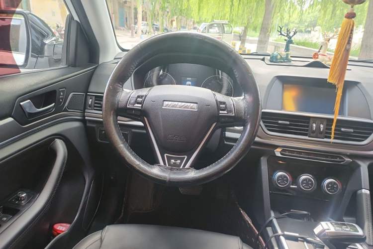 Used Haval H6 2018 Sport Edition 1.5T Automatic Two-Wheel Drive Elite Model China V Standard Steering Wheel