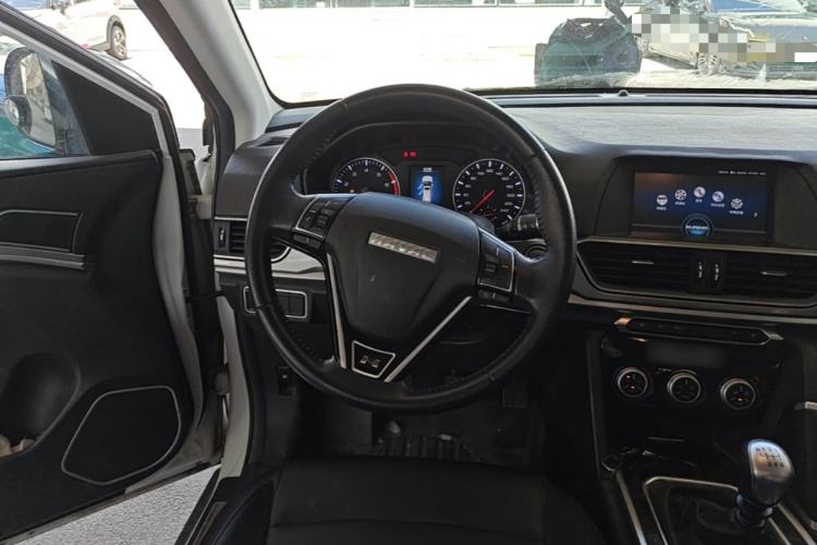 Used Haval H6 2018 Red-Label Sport Version 1.5T Manual Two-Wheel Drive Elite Model Steering Wheel