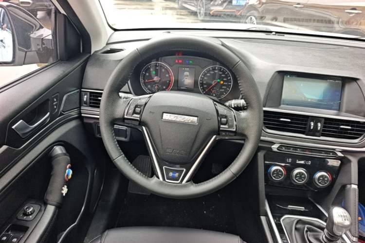 Used Haval H6 2018 Blue Label Sport Edition 1.5T Manual Two-Wheel Drive Elite Model Steering Wheel