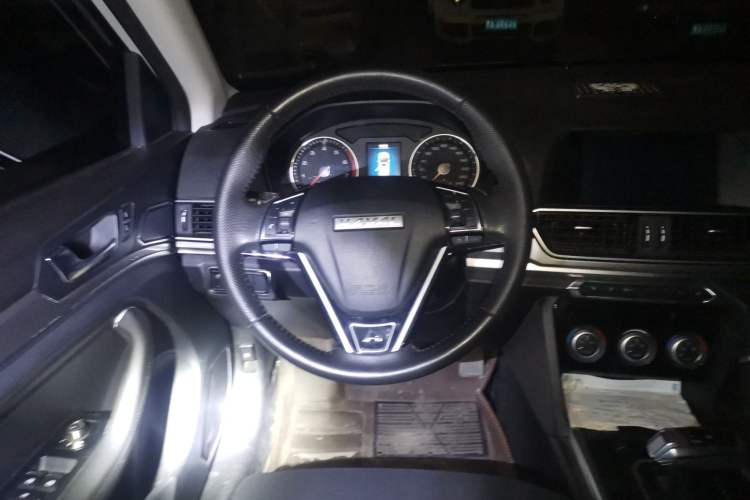 Used Haval H6 2018 Sport Edition 1.5T Automatic Two-Wheel Drive Elite Model China V Standard Steering Wheel