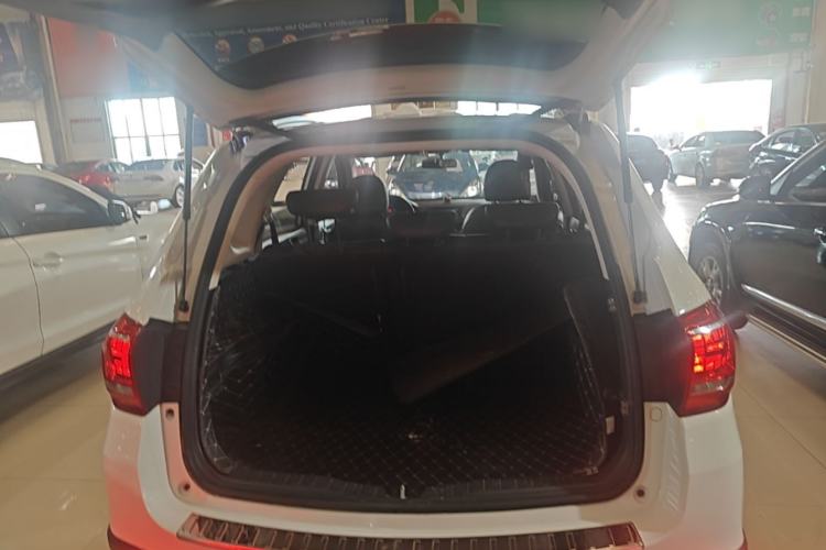 Used Haval H6 2018 Sport Edition 1.5T Automatic Two-Wheel Drive Elite Model China V Standard Trunk
