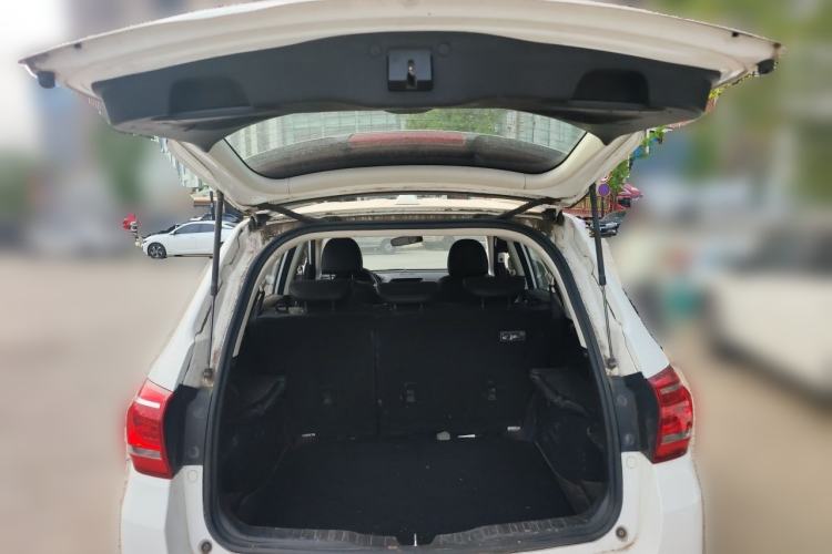Used Haval H6 2018 Red-Label Sport Version 1.5T Manual Two-Wheel Drive Elite Model Trunk