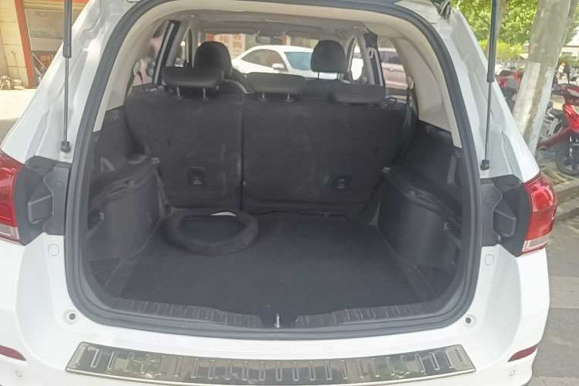 Used Haval H6 2018 Sport Edition 1.5T Automatic Two-Wheel Drive Elite Model China V Standard Trunk