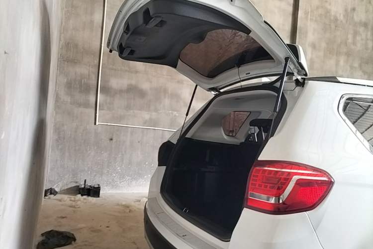 Used Haval H6 2018 Sport Edition 1.5T Manual Two-Wheel Drive Elite Model China V Standard Trunk