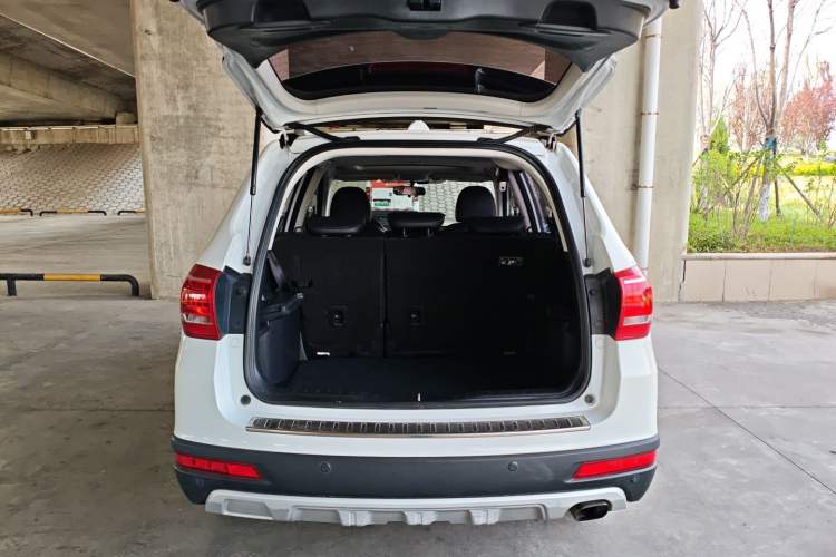 Used Haval H6 2018 Red-Label Sport Edition 1.5T Automatic Two-Wheel Drive Elite Model Trunk