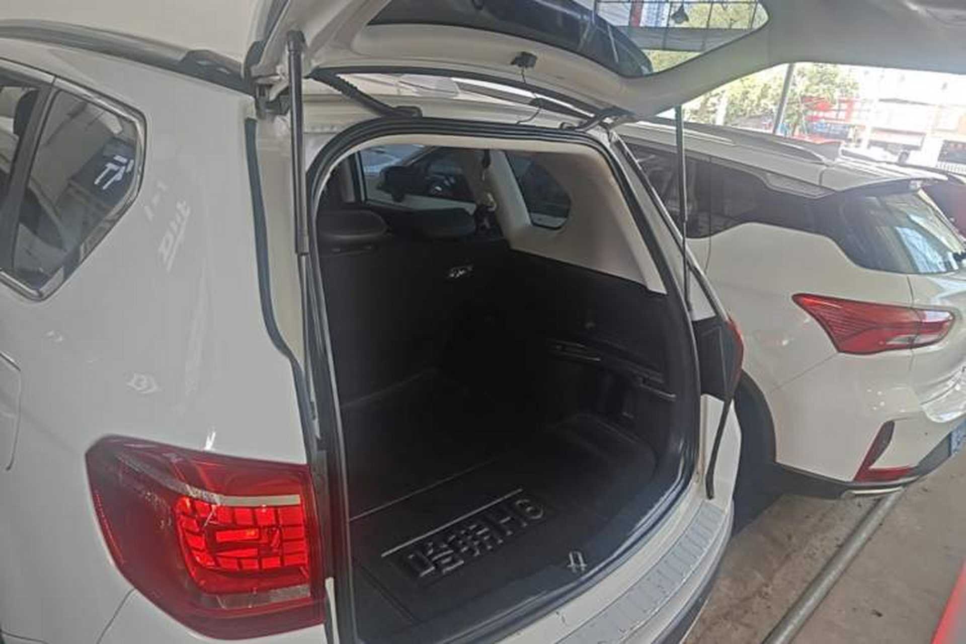 Used Haval H6 2018 Red-Label Sport Version 1.5T Manual Two-Wheel Drive Elite Model Trunk