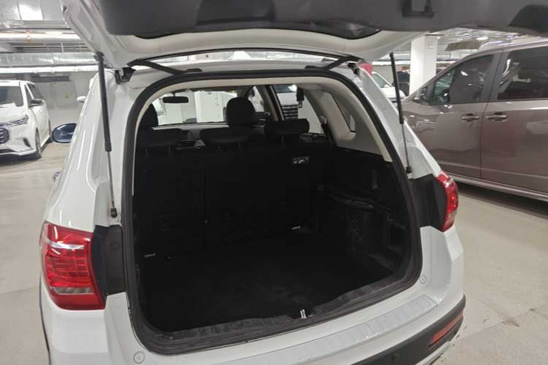 Used Haval H6 2018 Red-Label Sport Version 1.5T Manual Two-Wheel Drive Elite Model Trunk