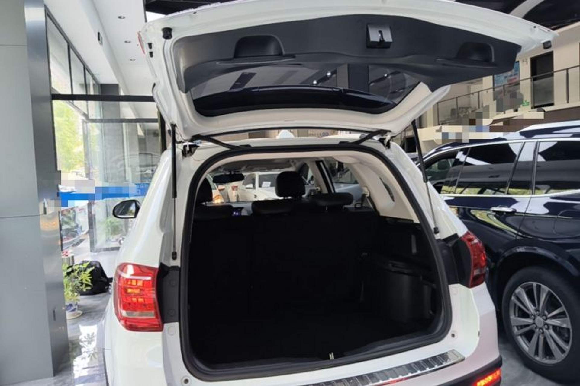 Used Haval H6 2018 Red-Label Sport Edition 1.5T Automatic Two-Wheel Drive Elite Model Trunk