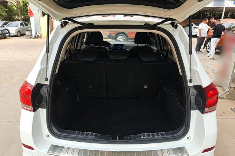 Used Haval H6 2018 Sport Edition 1.5T Automatic Two-Wheel Drive Elite Model China V Standard Trunk