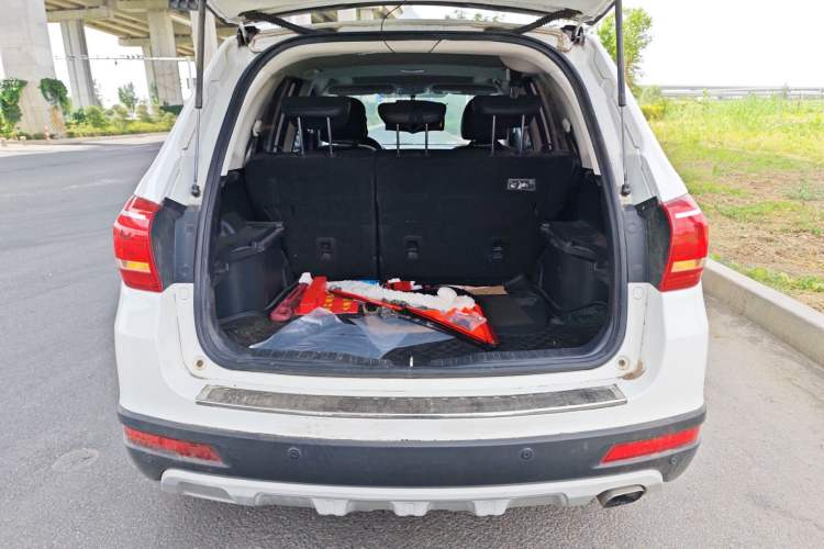 Used Haval H6 2018 Red-Label Sport Edition 1.5T Automatic Two-Wheel Drive Elite Model Trunk