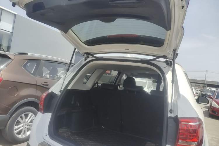Used Haval H6 2018 Sport Edition 1.5T Manual Two-Wheel Drive Elite Model China V Standard Trunk