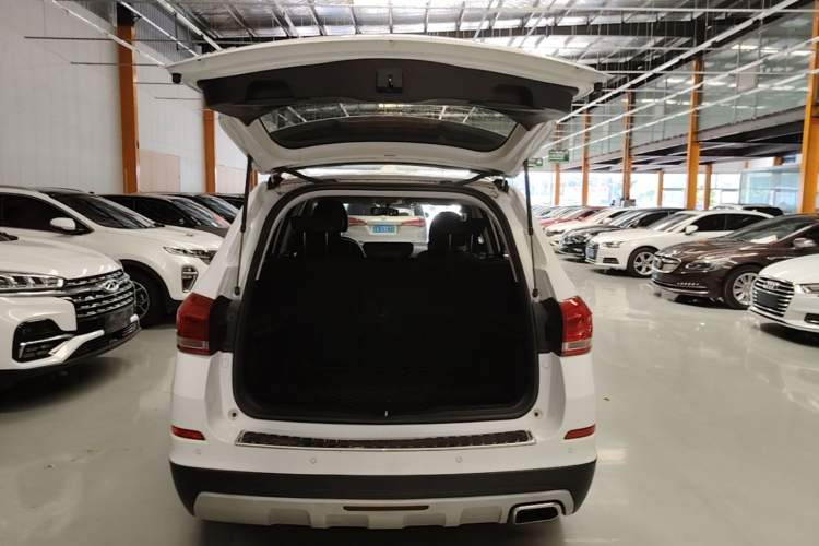 Used Haval H6 2018 Sport Edition 1.5T Automatic Two-Wheel Drive Elite Model China V Standard Trunk