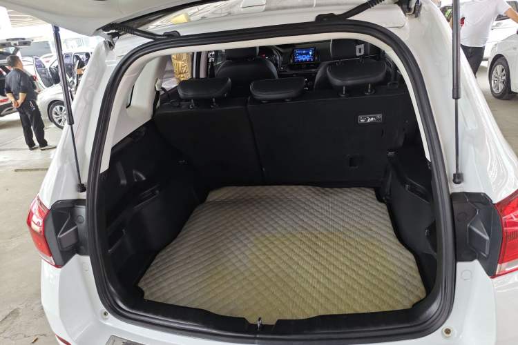 Used Haval H6 2018 Blue Label Sport Edition 1.5T Automatic Two-Wheel Drive Elite Model Trunk