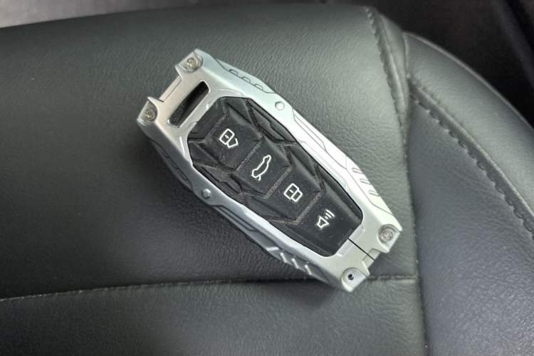 Used Haval H6 2018 Red-Label Sport Edition 1.5T Automatic Two-Wheel Drive Elite Model Vehicle Key