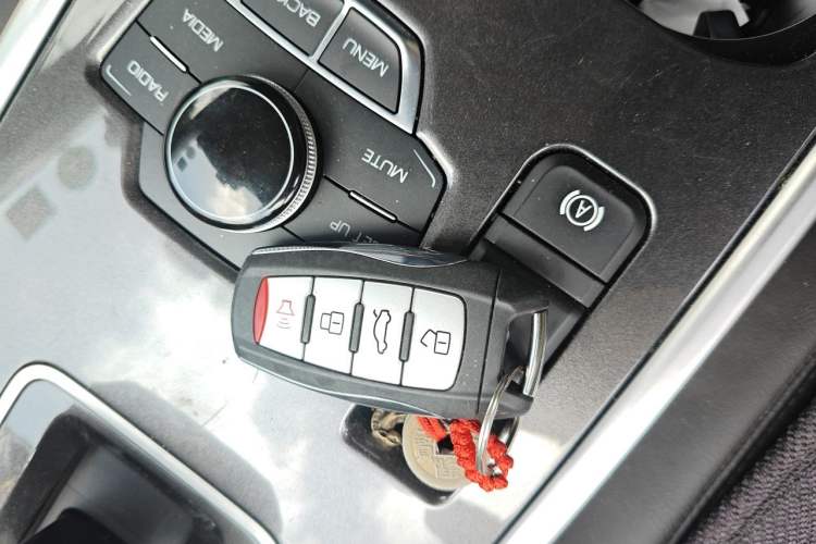 Used Haval H6 2018 Blue Label Sport Edition 1.5T Automatic Two-Wheel Drive Elite Model Vehicle Key