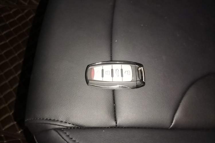 Used Haval H6 2018 Sport Edition 1.5T Manual Two-Wheel Drive Elite Model China V Standard Vehicle Key