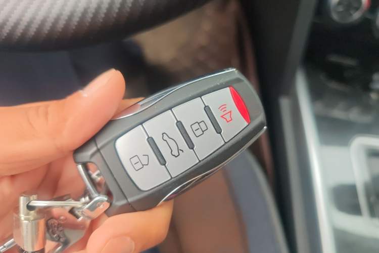 Used Haval H6 2018 Red-Label Sport Edition 1.5T Automatic Two-Wheel Drive Elite Model Vehicle Key