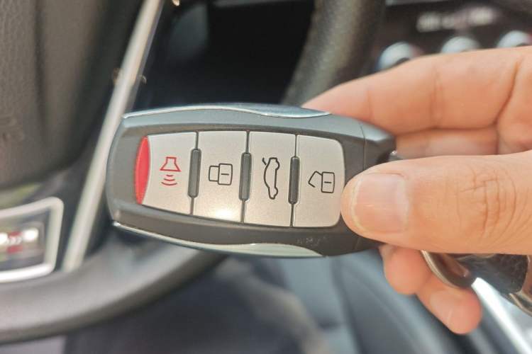 Used Haval H6 2018 Red-Label Sport Version 1.5T Manual Two-Wheel Drive Elite Model Vehicle Key