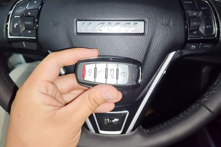 Used Haval H6 2018 Sport Edition 1.5T Automatic Two-Wheel Drive Elite Model China V Standard Vehicle Key
