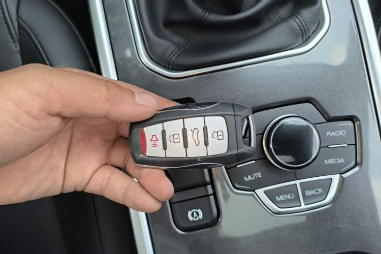Used Haval H6 2018 Blue Label Sport Edition 1.5T Manual Two-Wheel Drive Elite Model Vehicle Key