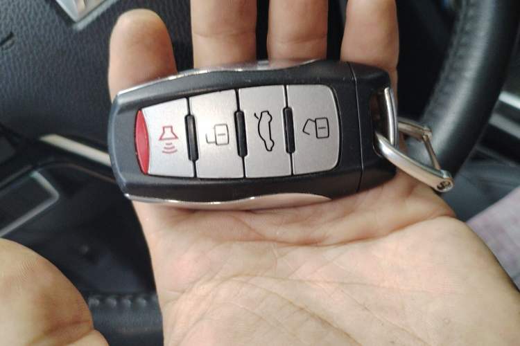 Used Haval H6 2018 Red-Label Sport Version 1.5T Manual Two-Wheel Drive Elite Model Vehicle Key