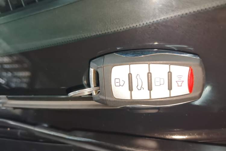 Used Haval H6 2018 Red-Label Sport Edition 1.5T Automatic Two-Wheel Drive Elite Model Vehicle Key