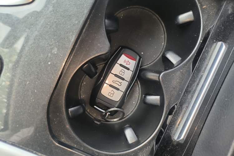 Used Haval H6 2018 Sport Edition 1.5T Automatic Two-Wheel Drive Elite Model China V Standard Vehicle Key