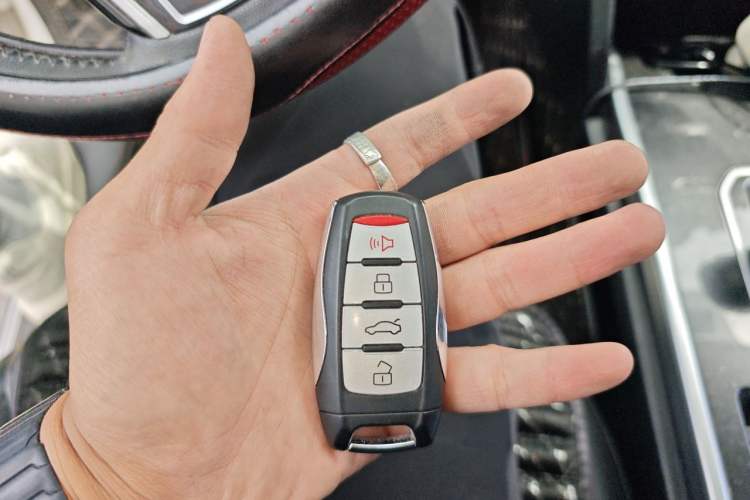 Used Haval H6 2018 Red-Label Sport Edition 1.5T Automatic Two-Wheel Drive Elite Model Vehicle Key