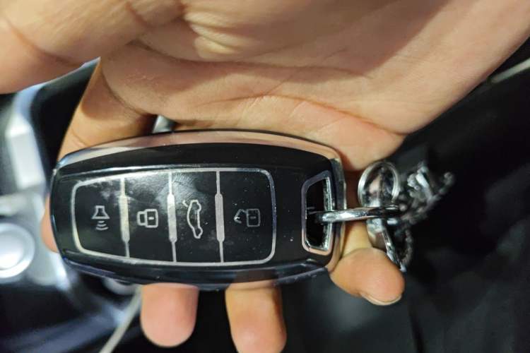 Used Haval H6 2018 Red-Label 1.5T Automatic Luxury Model Vehicle Key