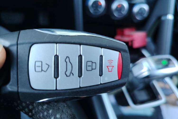 Used Haval H6 2018 Blue Label Sport Edition 1.5T Automatic Two-Wheel Drive Elite Model Vehicle Key