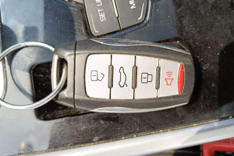 Used Haval H6 2018 Blue Label Sport Edition 1.5T Manual Two-Wheel Drive Elite Model Vehicle Key