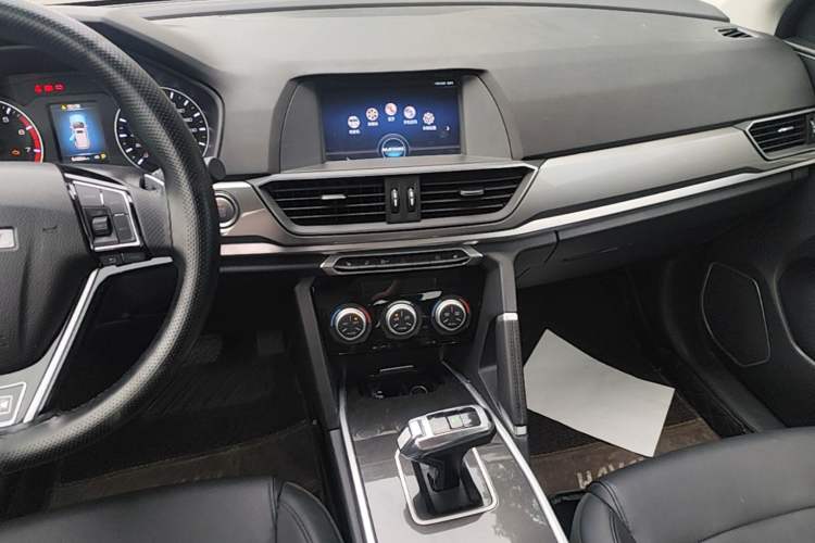 Used Haval H6 2019 Sport Edition 1.5T Automatic Two-Wheel Drive Elite Model China VI Audio And AC Panel