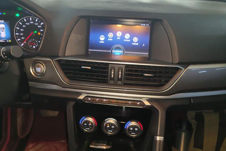 Used Haval H6 2019 Sport Edition 1.5T Automatic Two-Wheel Drive Elite Model China VI Audio And AC Panel