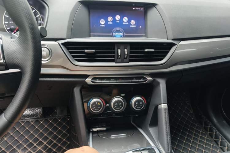 Used Haval H6 2019 Sport Edition 1.5T Automatic Two-Wheel Drive Elite Model China VI Audio And AC Panel