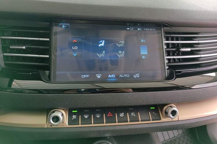 Used Haval H6 2019 2.0 GDIT Automatic Champion Edition China V Standard Audio And AC Panel