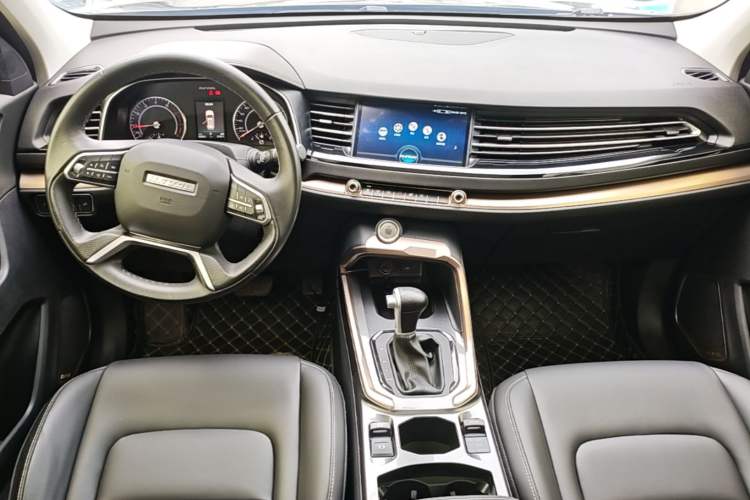 Used Haval H6 2019 Blue Label 1.5 GDIT Automatic Champion Edition Center Console