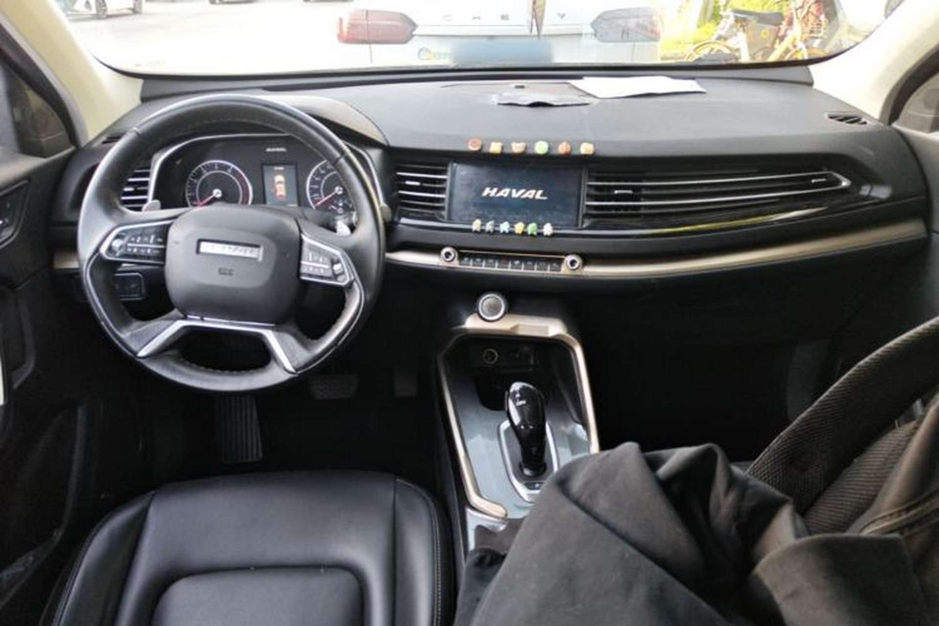 Used Haval H6 2019 1.5 GDIT Automatic Luxury Smart Connect Version China VI Standard Center Console