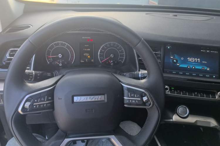 Used Haval H6 2019 Red Label 1.5 GDIT Automatic Champion Edition Center Console