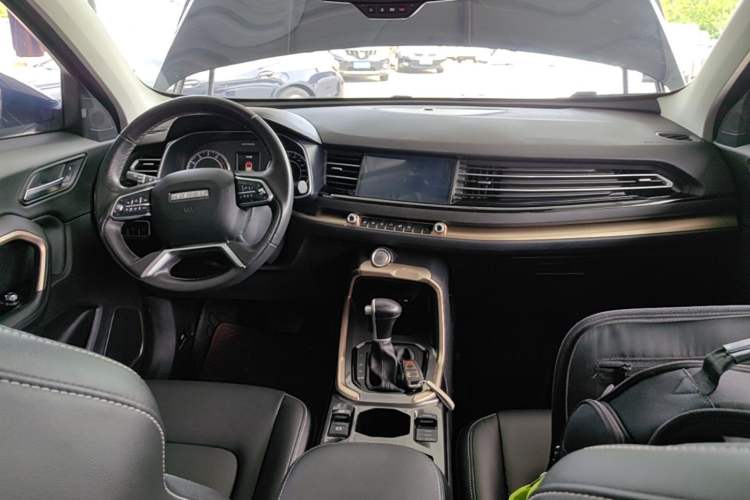Used Haval H6 2019 2.0 GDIT Automatic Champion Edition China V Standard Center Console